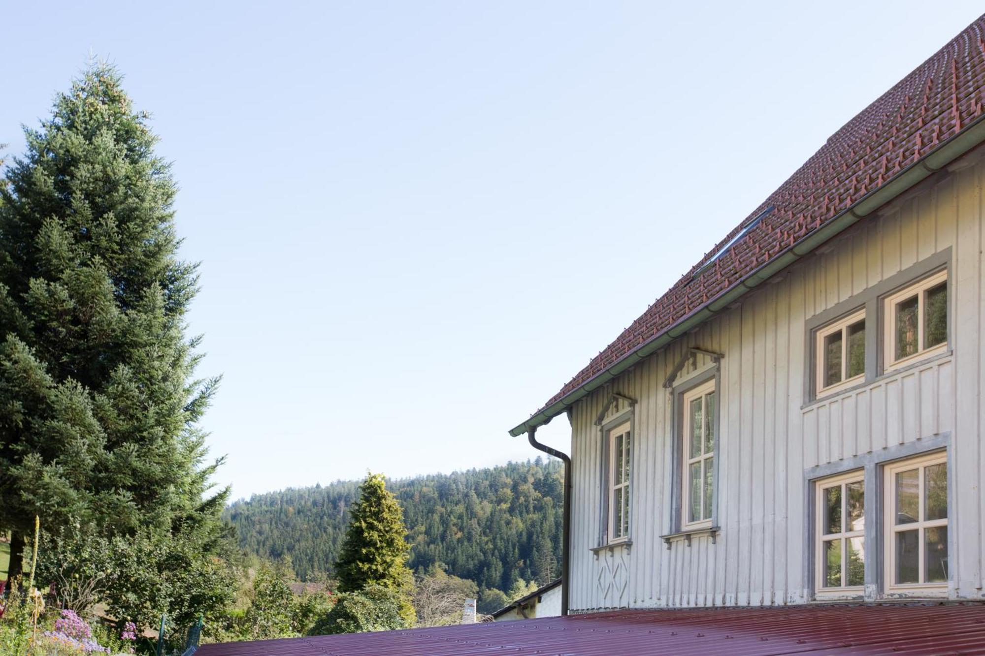 Das Schulhaus Enzklösterle Εξωτερικό φωτογραφία